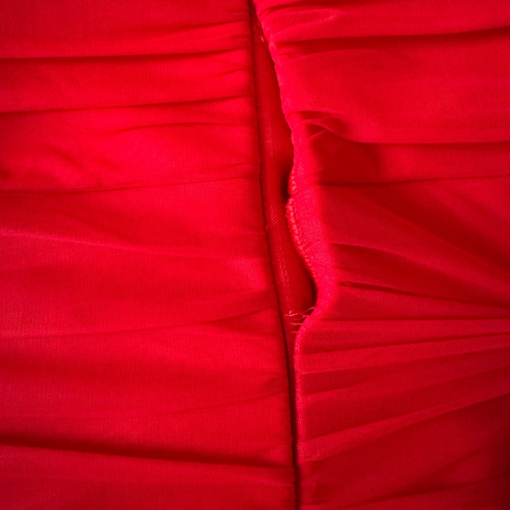 Red Ruched Bandage Dress - Picture 4 of 7